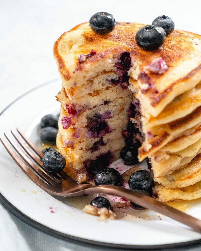 Easy Blueberry Buttermilk Pancakes