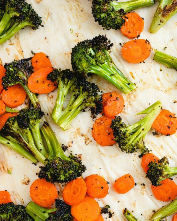 Easy Roasted Broccoli and Carrots